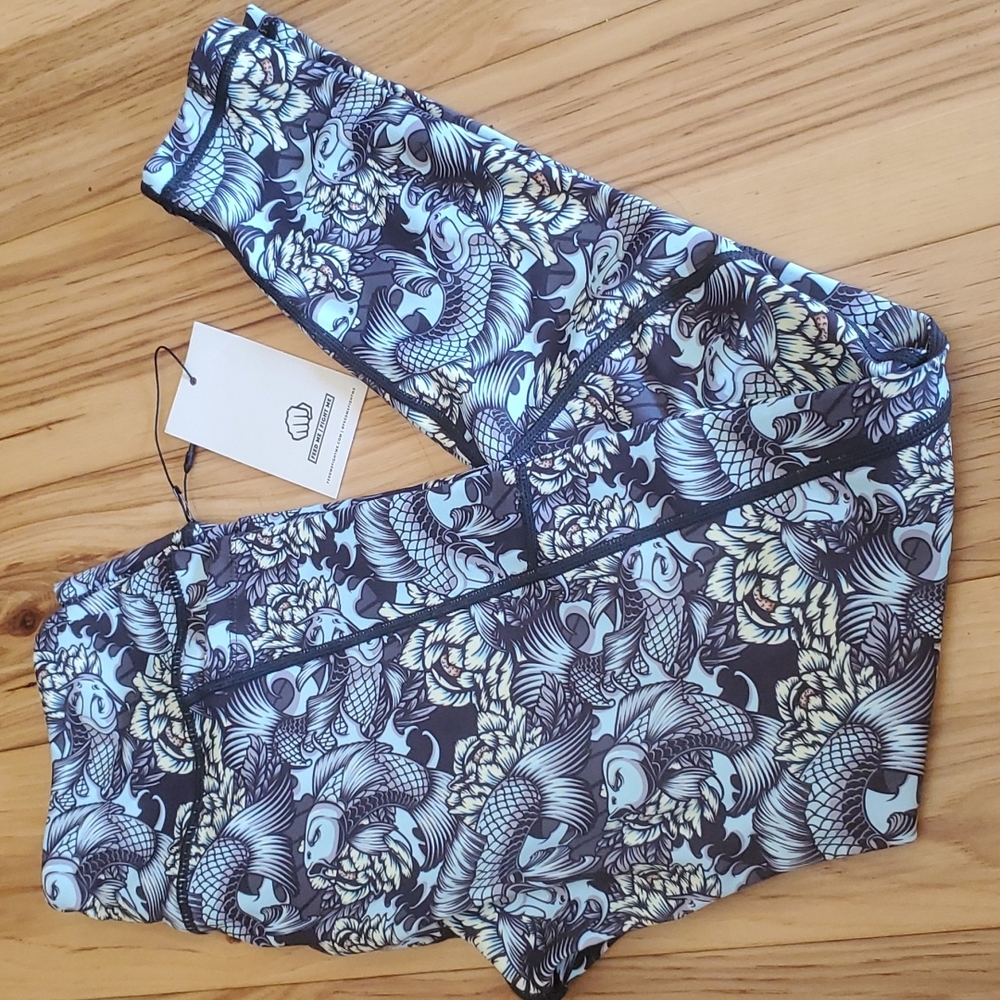 Feed Me Fight Me koi fish leggings size small